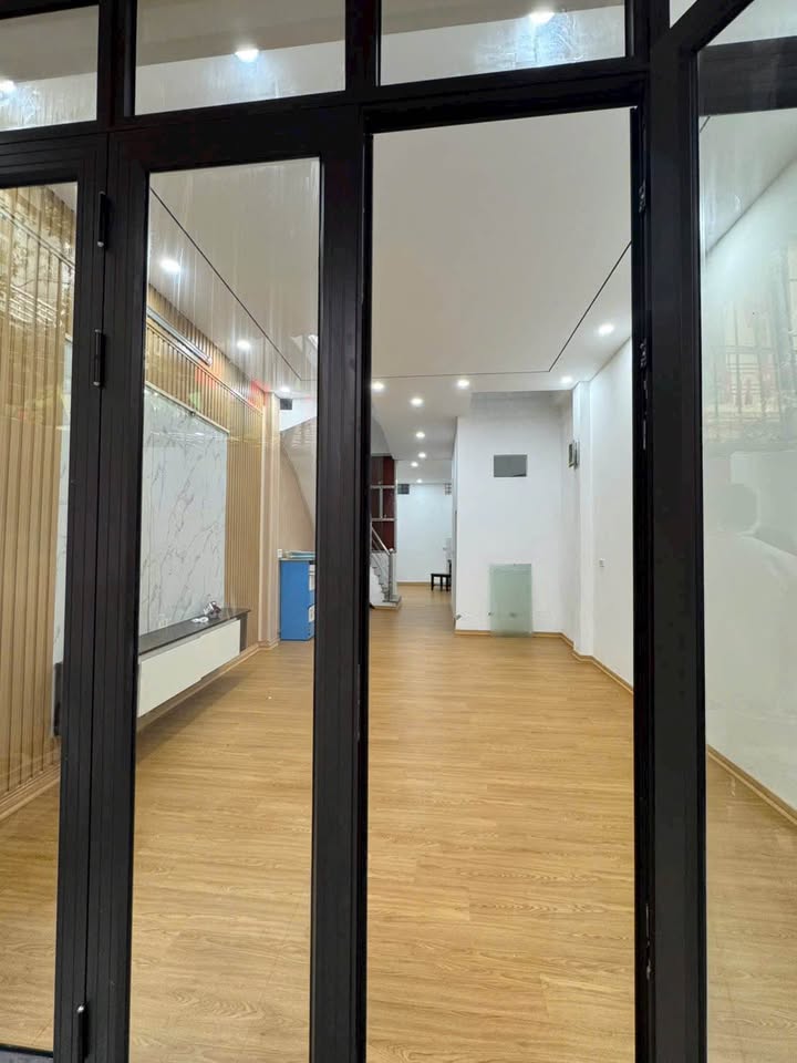 Nhà riêng Vĩnh Yên 64m² giá chỉ 2 tỷ - Yên tĩnh, gần chợ Ngõ 9!