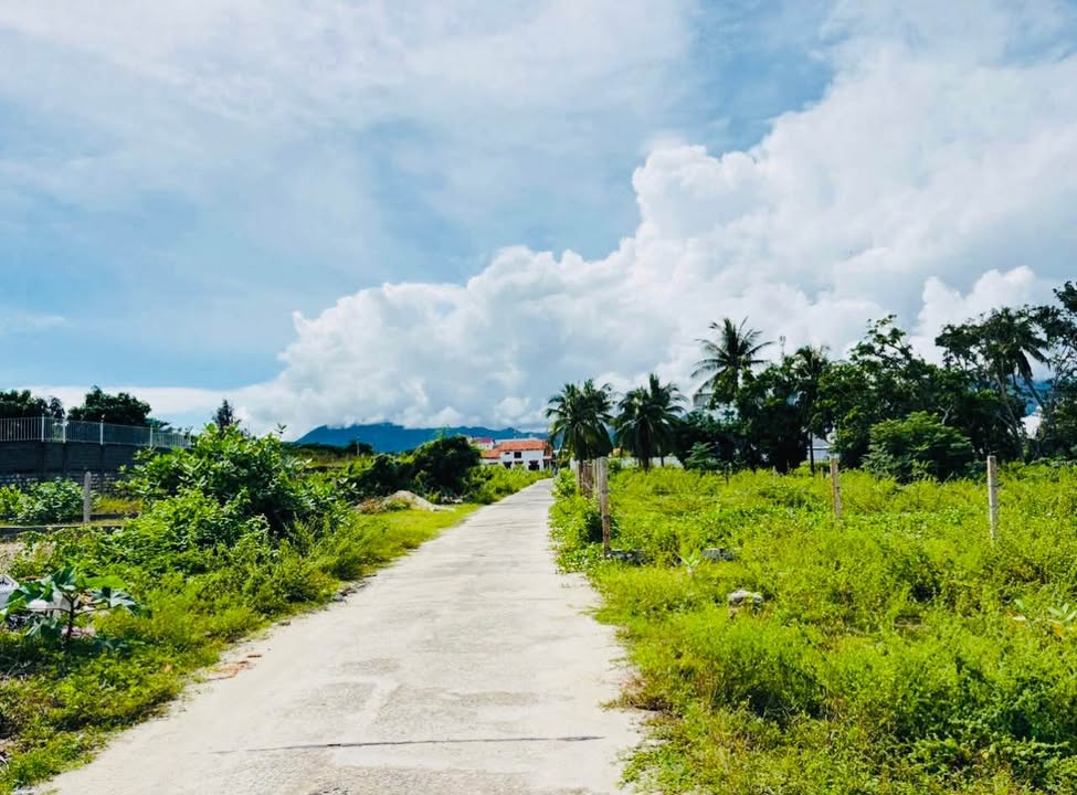 Đất nền Ninh Hải 607m² giá 10 tỷ - Cạnh bãi tắm chỉ 300m!