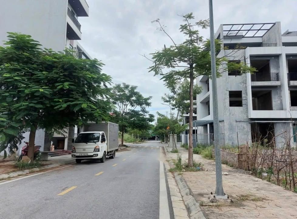 Đất nền Khu Bevel A Lạc Ngàn 90m² giá 5 tỷ - Cơ hội đầu tư hiếm có!