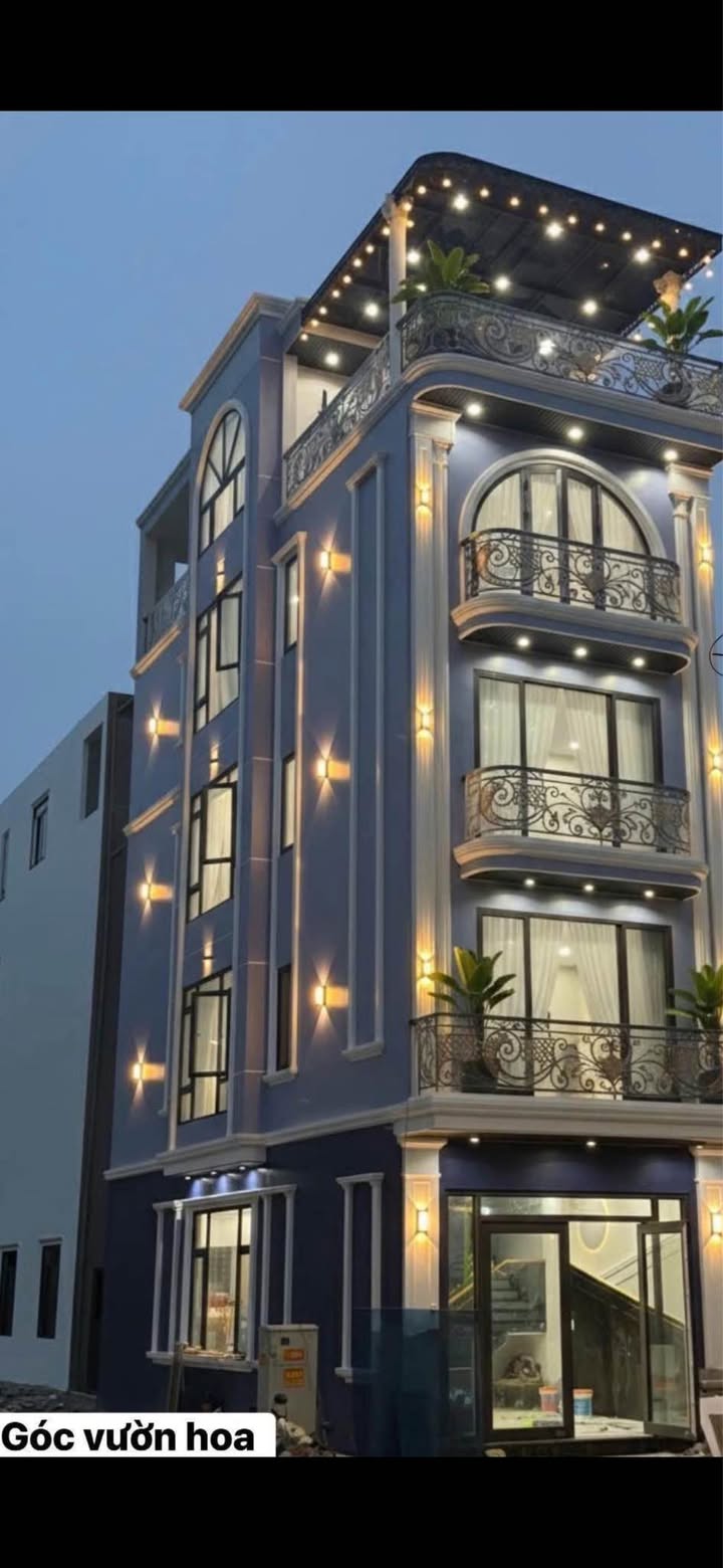 Townhouse Hạ Long 320m² giá 7 tỷ - Căn góc sang trọng thang máy