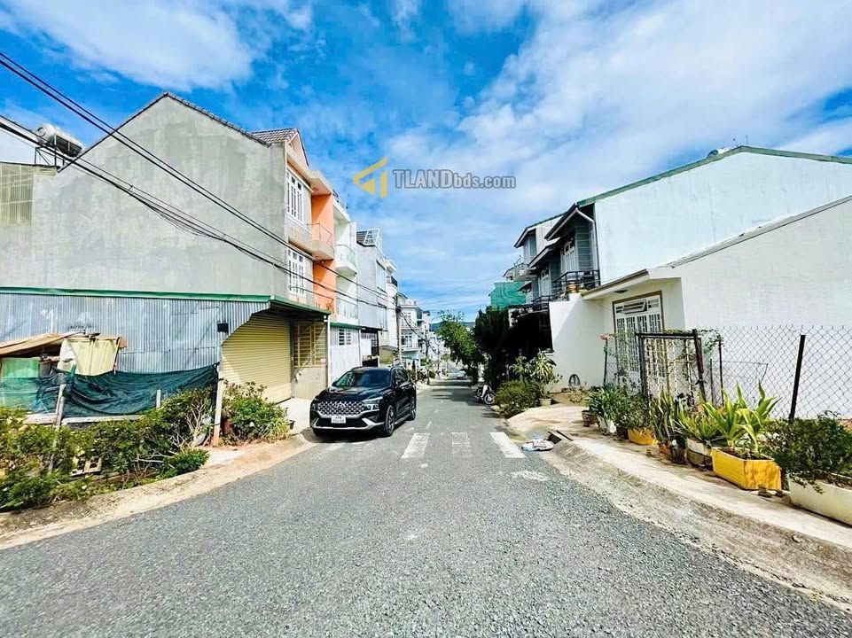 Đất mặt tiền đường Trần Anh Tông, Đà Lạt 72m² giá chỉ 6.3 tỷ - Cơ hội đầu tư tuyệt vời!