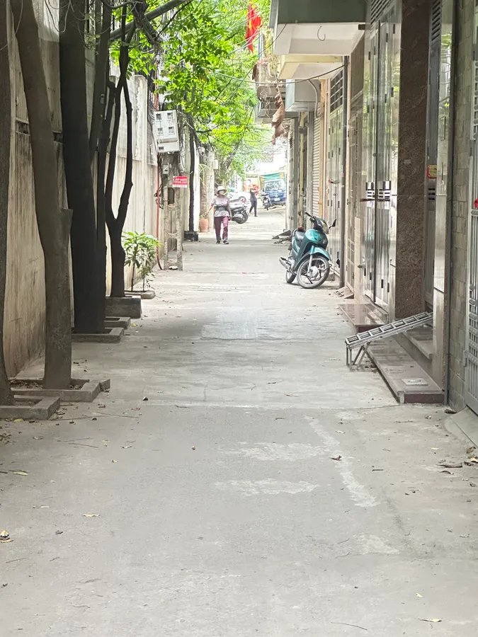 Bán Nhà Phố Khuất Duy Tiến, Thanh Xuân 50m² giá 17.4 tỷ - Vị trí đắc địa, kinh doanh thuận lợi!