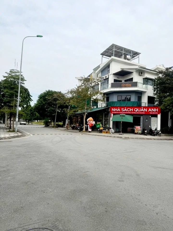 Townhouse Foresa Xuân Phương 200m² giá 46 tỷ - Nhà đẹp sẵn ở ngay!