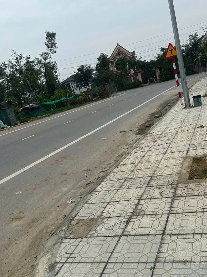 Lô đất đẹp tại Phường Quảng Thành, 86m² giá chỉ 1 tỷ - Đường thông ô tô