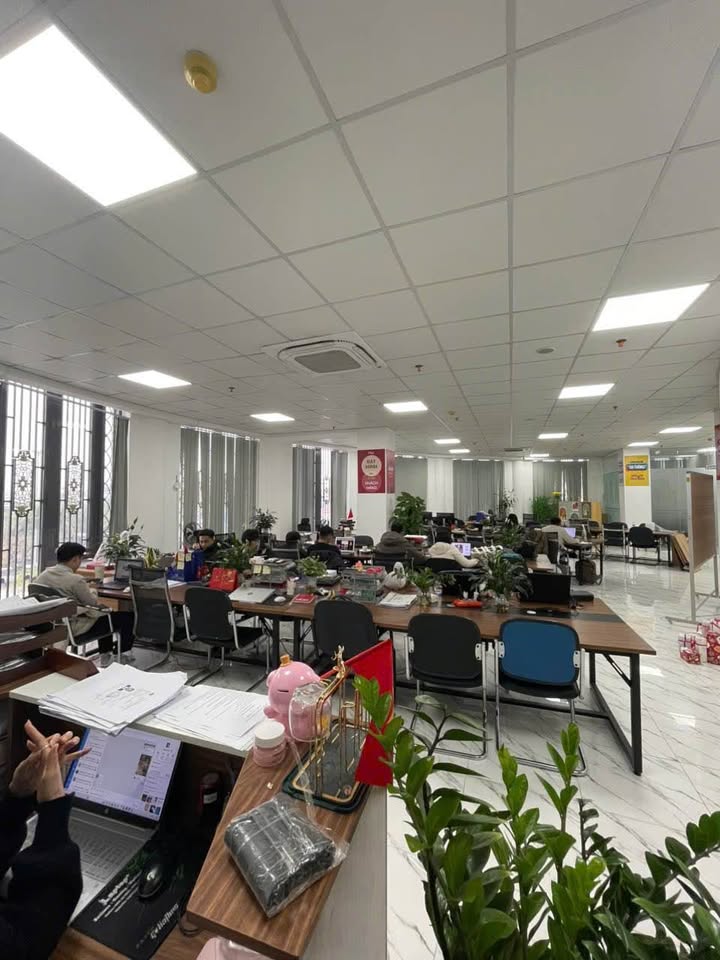 Sàn văn phòng cho thuê 180m² tại Iris Garden, Nam Từ Liêm - Giá tốt chỉ 35 triệu