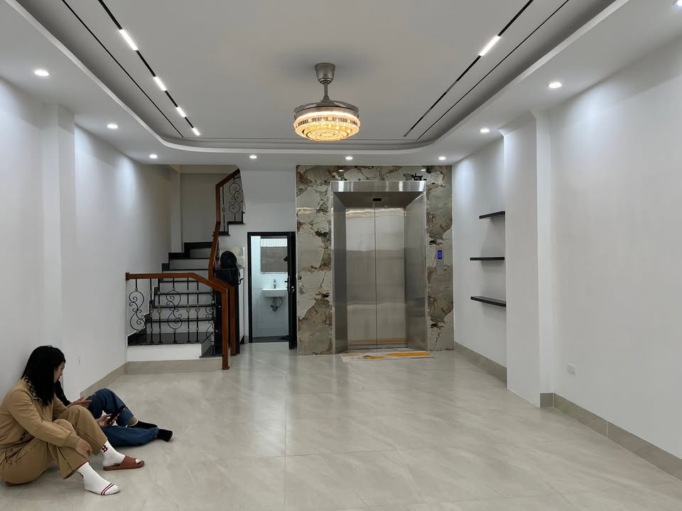 Nhà phố Bồ Đề, Long Biên 45m² giá 14 tỷ - Sẵn sàng vào ở ngay!