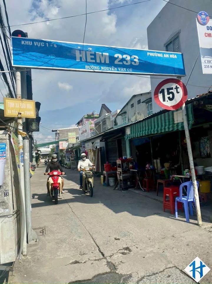 Nhà trệt gác Hẻm 233 Nguyễn Văn Cừ 38m² giá 1.79 tỷ - Kinh doanh sinh lời ngay!