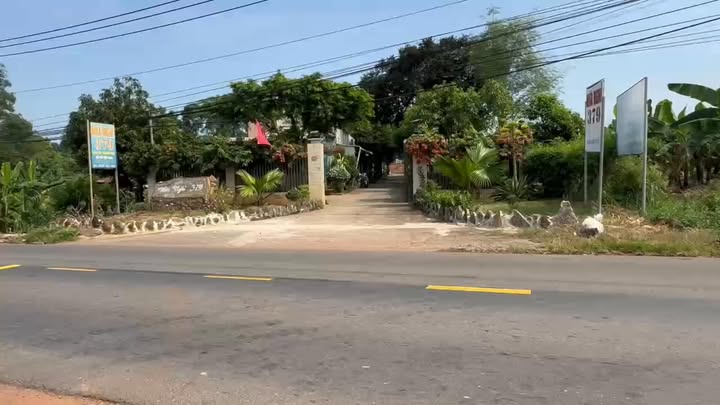 Bán gấp FrontHouse ĐT 762, kp1, 1589m² giá 5.7 tỷ - Kinh doanh sầm uất!