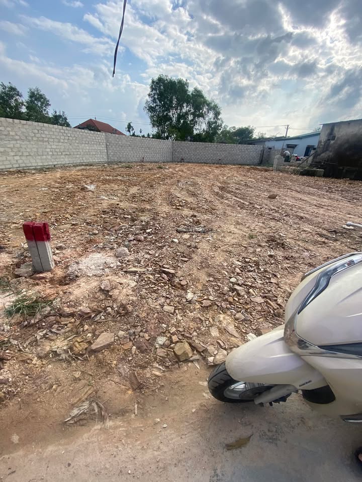 Đất nền kiệt đường Phú Bài 121m² giá 665 triệu - Cơ hội đầu tư hấp dẫn!