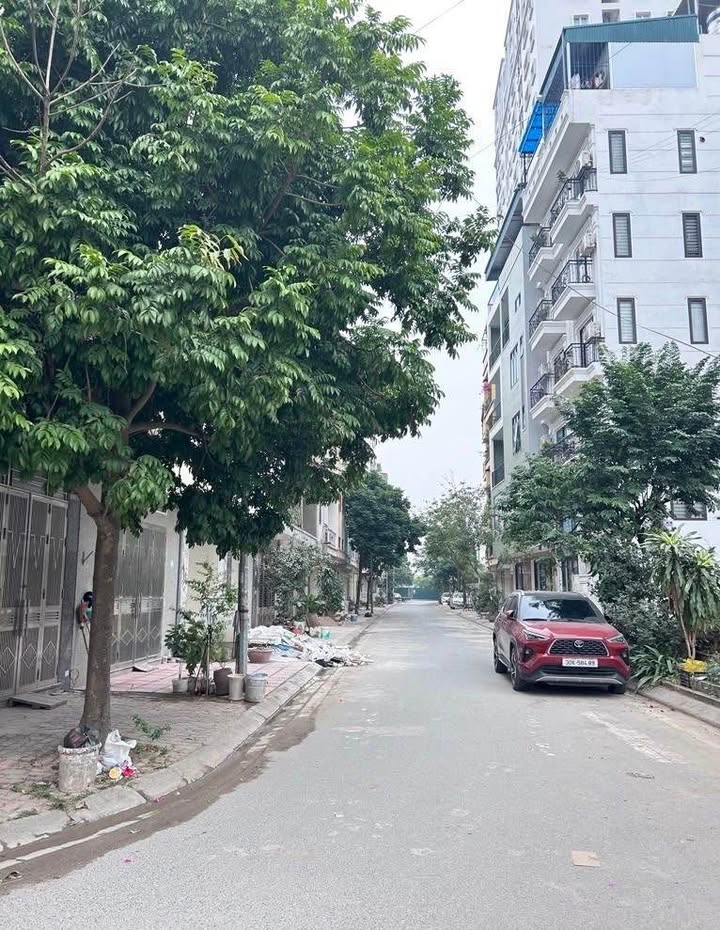 Nhà phố Hoàng Đạo Thúy, Trung Hòa, 65m² giá 32 tỷ - Đầu tư sinh lời ngay!