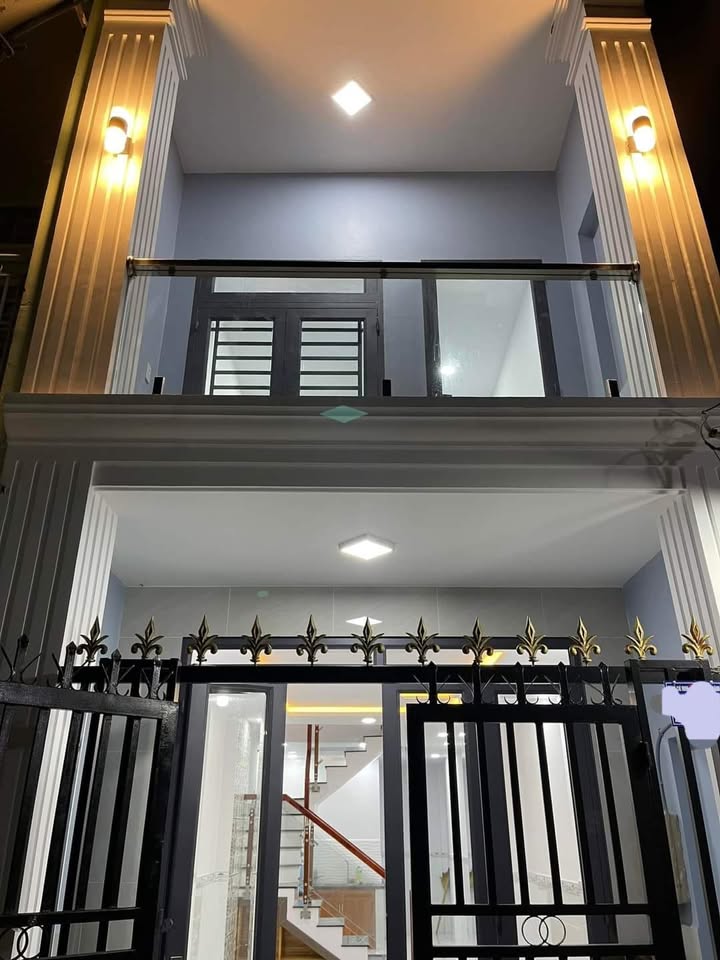 Nhà 1 trệt 1 lầu Quận 8 giá 750 triệu - Sổ hồng riêng chính chủ!