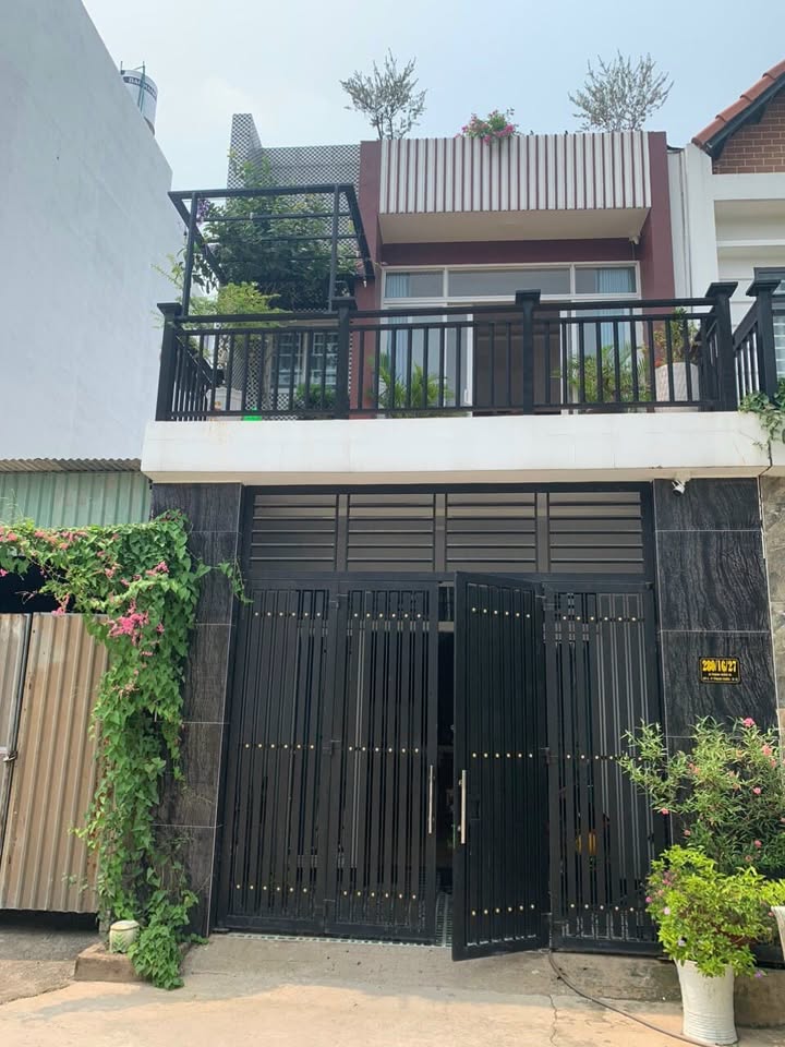 Nhà phố 1 trệt 1 lầu 1 tum tại Đường Cầu Ba Phụ, Quận 12, 80m² - Giá chỉ 4,7 tỷ!