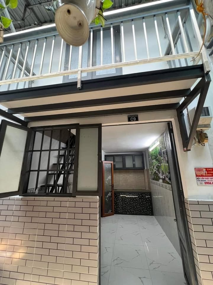 Nhà nhỏ xinh Phường Hiệp Thành, Quận 12, 12m² giá 540 triệu - Sẵn sàng vào ở!