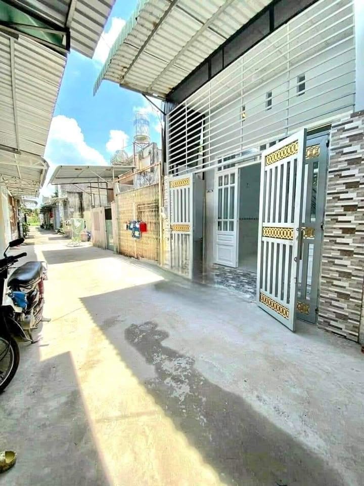 Nhà phố Ấp Trung Đông, Quận 12, 52m² giá chỉ 1.65 tỷ - Sổ đỏ chính chủ!