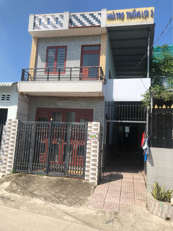 Nhà và 8 phòng trọ Huyện Đức Hòa 258m² giá 2.9 tỷ - Đầu tư sinh lời ngay!