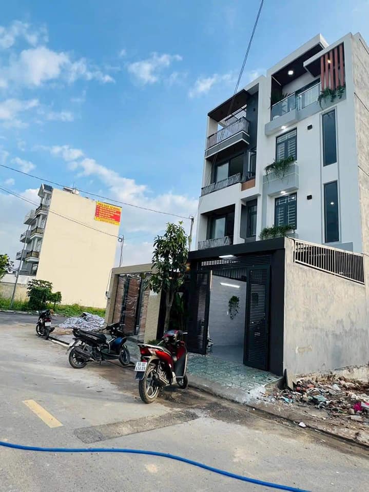 Nhà mặt tiền đường Hà Huy Giáp, Quận 12, diện tích 71m², giá 6.95 tỷ - Cơ hội đầu tư tuyệt vời!