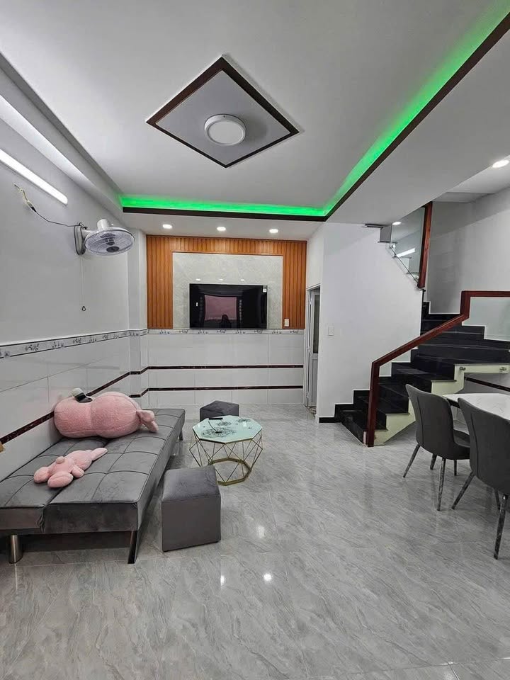 Nhà riêng Hiệp Thành Quận 12 25m² giá 1.98 tỷ - Sổ hồng riêng, thương lượng tốt!