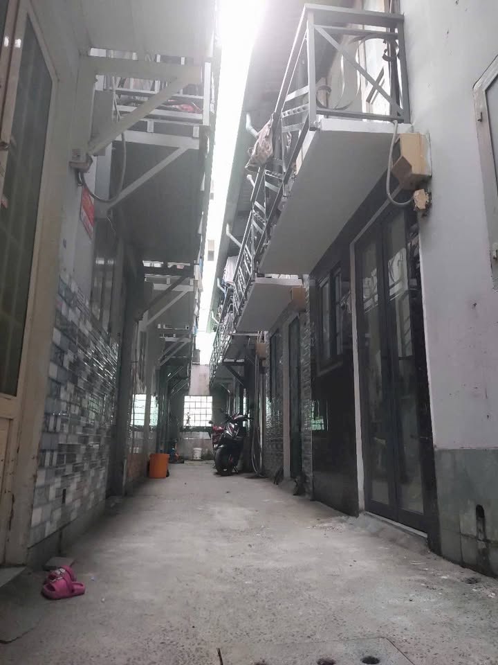 Nhà bán tại Hiệp Thành, Quận 12 - 15m² giá 550 triệu - Giảm giá nhanh!