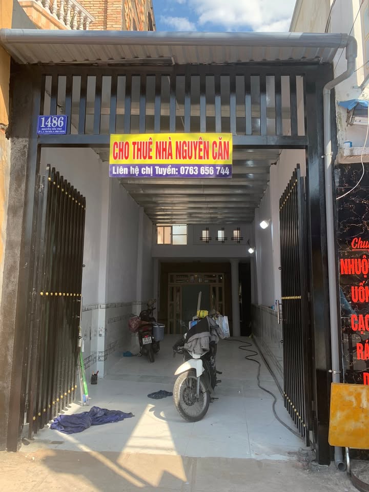 Nhà nguyên căn cho thuê mặt tiền đường Nguyễn Cửu Phú 180m² - Tiện mở văn phòng, kinh doanh