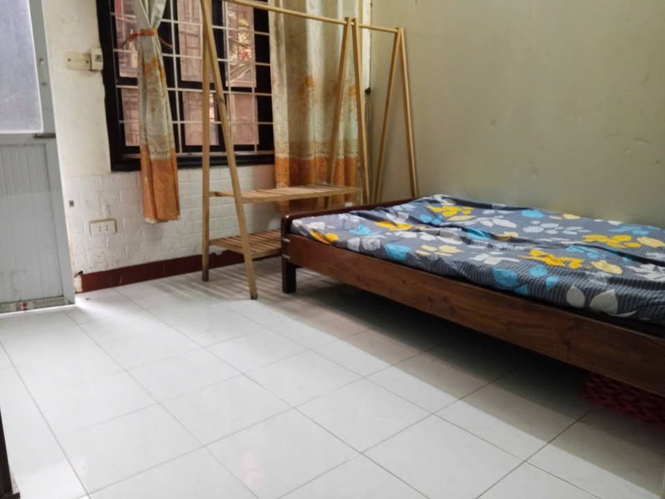 Cho thuê phòng trọ E5 ngõ 147b Tân Mai 1.8 triệu - An ninh tốt, tự do giờ giấc!