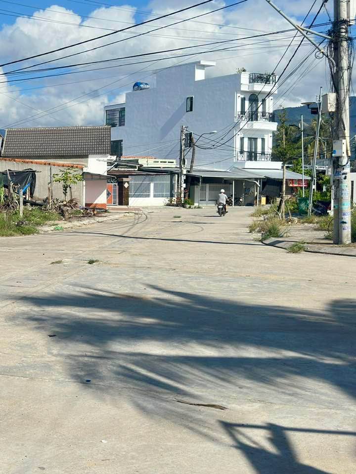 Đất nền Vạn Thắng 100m² giá 1.2 tỷ - Cơ hội đầu tư tuyệt vời!