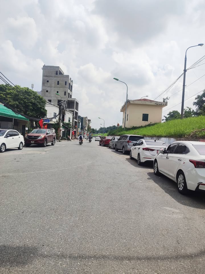 Nhà riêng Phường Phúc Lợi, Quận Long Biên 40m² giá 6 tỷ - Bán gấp, ô tô vào đất!