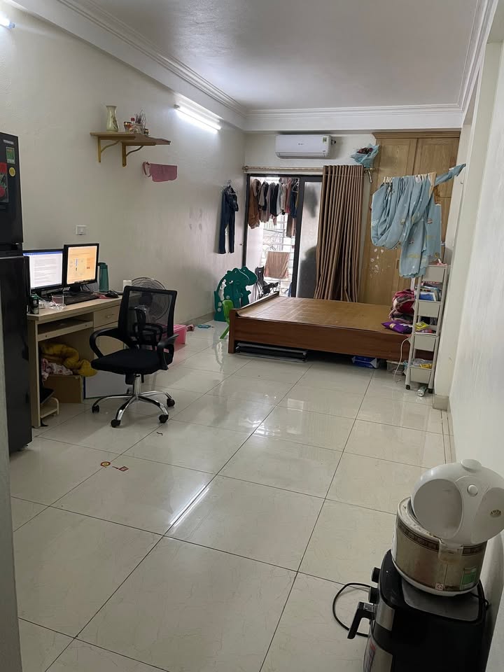 Phòng cho thuê tại Ngọc Trục, 35m² giá 3.7 triệu - Ban công thoáng mát!