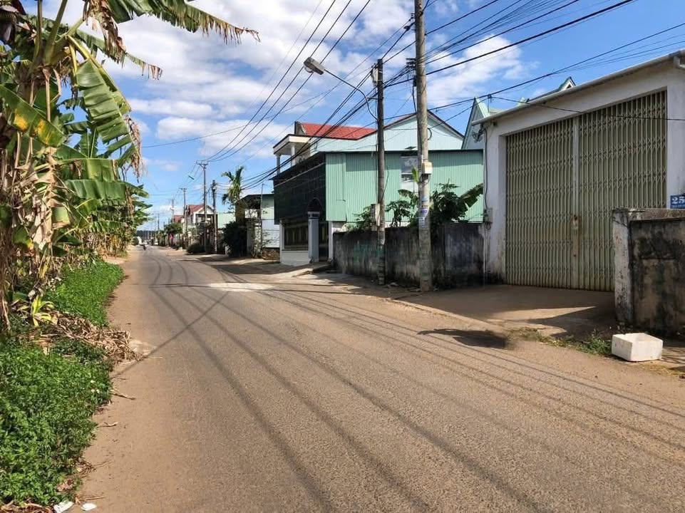 FrontHouse tại Phường Thống Nhất, Pleiku 282m² giá 66.75 tỷ - Sổ đỏ chính chủ, công chứng ngay!