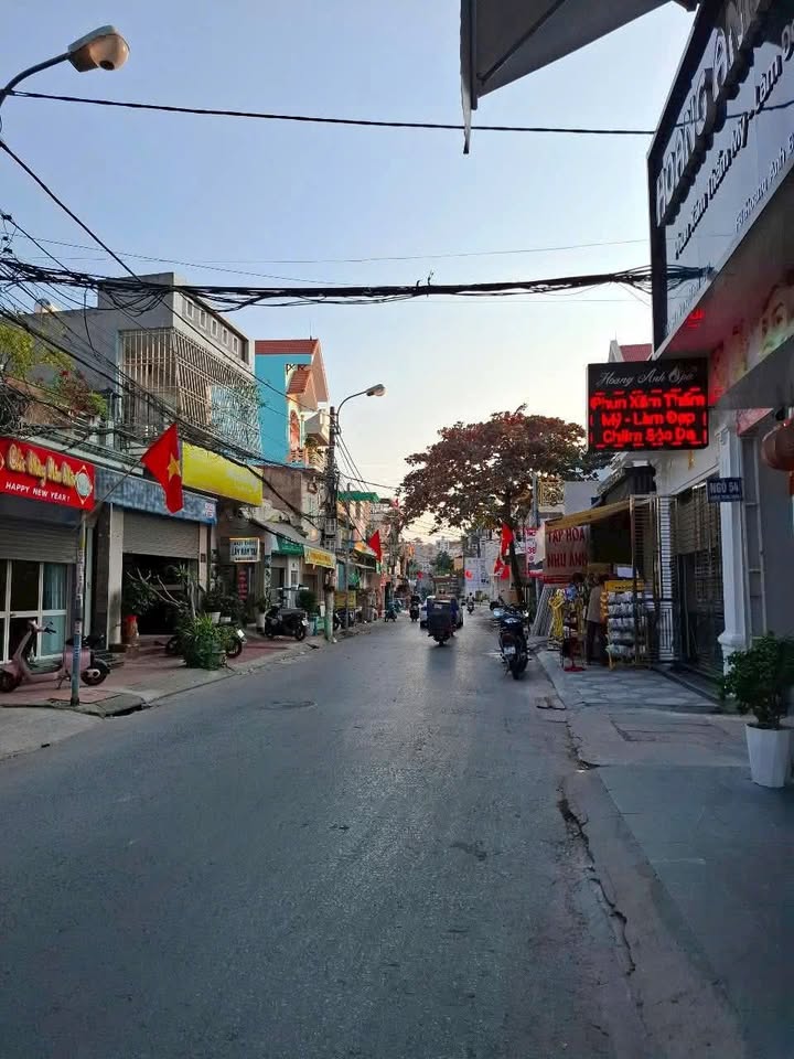 FrontHouse mặt đường Chợ Hàng Mới 100m² giá 12.5 tỷ - Đầu tư sinh lời cao!