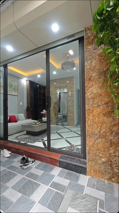 Townhouse Võ Thị Sáu, Quận Hai Bà Trưng, 30m² giá 9 tỷ - Sổ đỏ chính chủ, thang máy tiện nghi!
