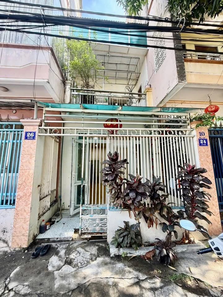 Nhà 2 tầng mặt tiền kinh doanh đường Âu Cơ, Nha Trang chỉ 7.99 tỷ - Đầu tư sinh lời ngay!