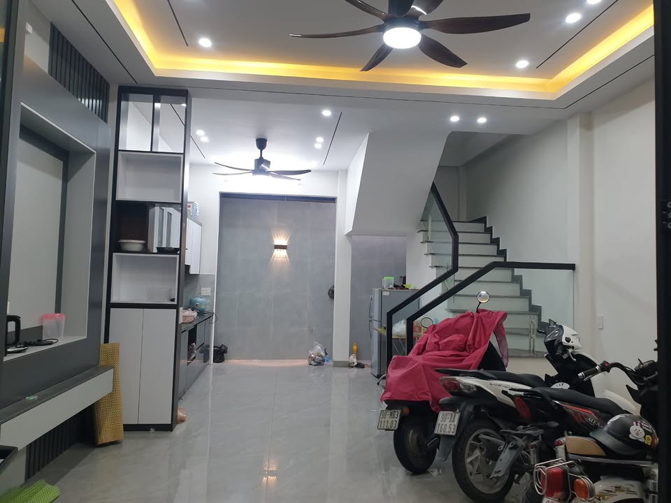 Nhà 3 tầng tại Lương Thế Vinh, Nam Định 47m² giá 2.25 tỷ - Thiết kế hiện đại, sẵn sàng ở ngay!