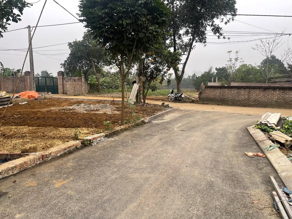 Đất nền lô góc 120m² tại Phú Cát - Quốc Oai, giá 1.7 tỷ - Đường thông ô tô vào tận đất!