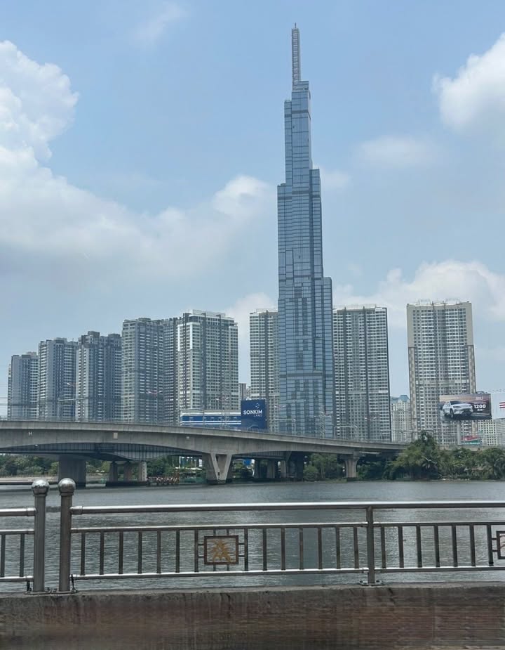 Nhà 3 tầng mặt tiền Nguyễn Văn Hưởng, Thảo Điền 95,5m² - Sẵn sàng vào ở!