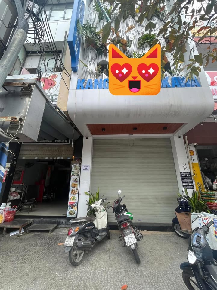 Nhà mặt tiền Lê Đình Dương, Đà Nẵng 3 tầng giá 35 triệu - Nội thất đầy đủ!