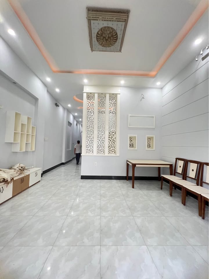 Nhà nguyên căn cho thuê Khu Tái Định Cư Vĩnh Quang, An Giang 90m² - Giá chỉ 5.5 triệu/tháng!