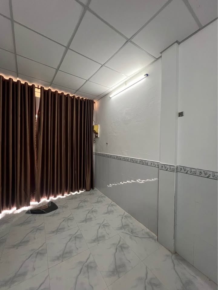 Nhà phố Rạch Giá 17m² giá 380 triệu - Sổ hồng chính chủ, thương lượng