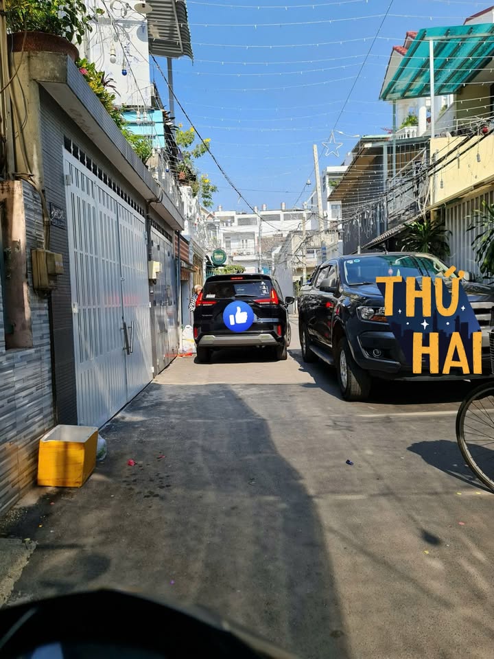 Nhà riêng hẻm 2 xe hơi né nhau, Lê Đức Thọ, 50m² giá 4.95 tỷ - Cơ hội vàng cho đầu tư!