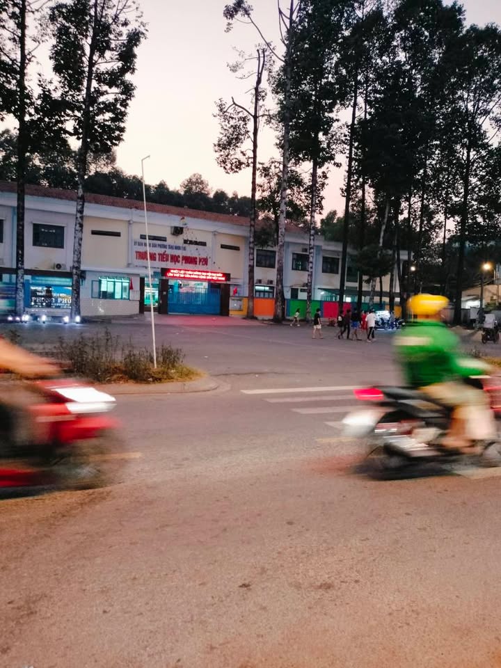 Bán gấp FrontHouse Đình Phong Phú 64m² giá 9 tỷ - Đầu tư sinh lời ổn định!