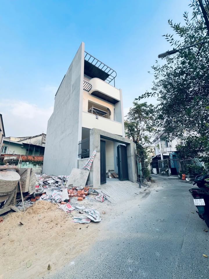 Nhà 2 tầng Chánh Nghĩa Thủ Dầu Một 65m² giá 3.69 tỷ - Sổ đỏ chính chủ!