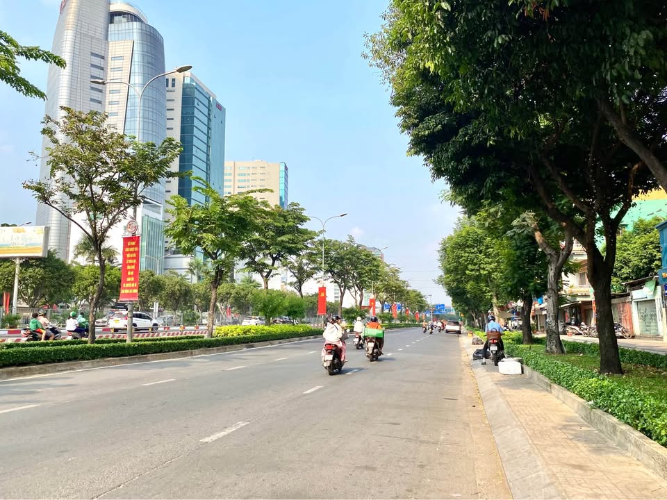 Nhà 2 tầng Điện Biên Phủ, Quận Phú Nhuận, 105m² giá 10,5 tỷ - Cơ hội đầu tư sinh lời!