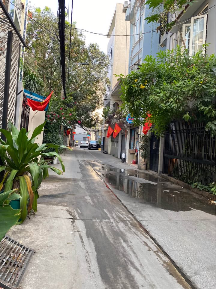 FrontHouse Hẻm Kinh Doanh Nguyễn Gia Trí 89m² giá 8.8 tỷ - Xây mới ngay!