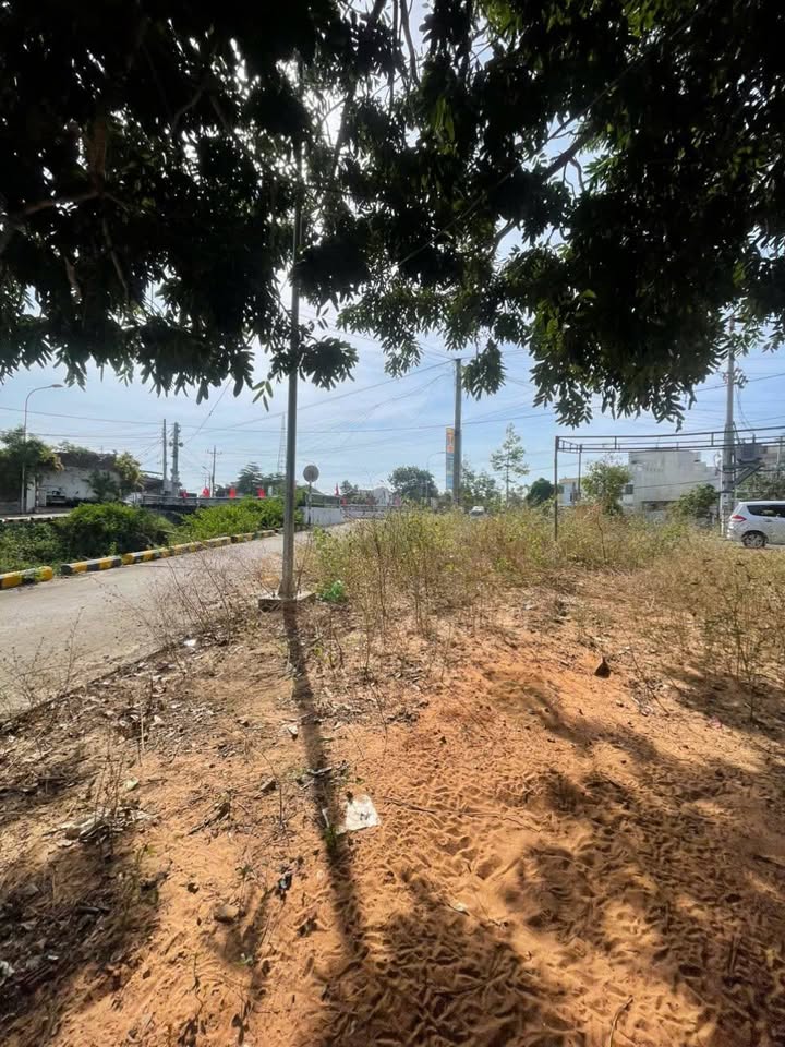 Đất cây trồng 400m² tại Phường Xuân An, Phan Thiết - Vị trí đắc địa, giá chỉ 2.3 tỷ!