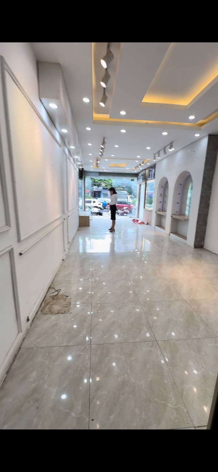 Nhà FrontHouse 80m² tại Huyện Sóc Sơn - Kinh doanh sầm uất ngay ngã tư