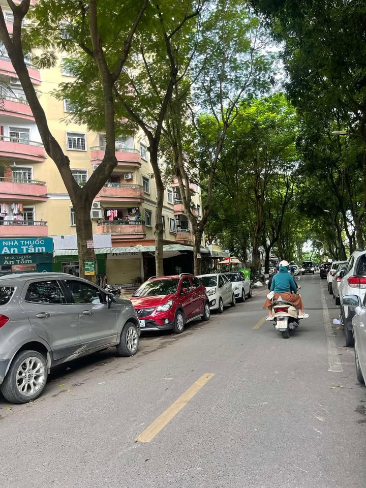 FrontHouse Bán Đảo Linh Đàm 80m² giá 12.8 tỷ - Kinh doanh đỉnh cao!