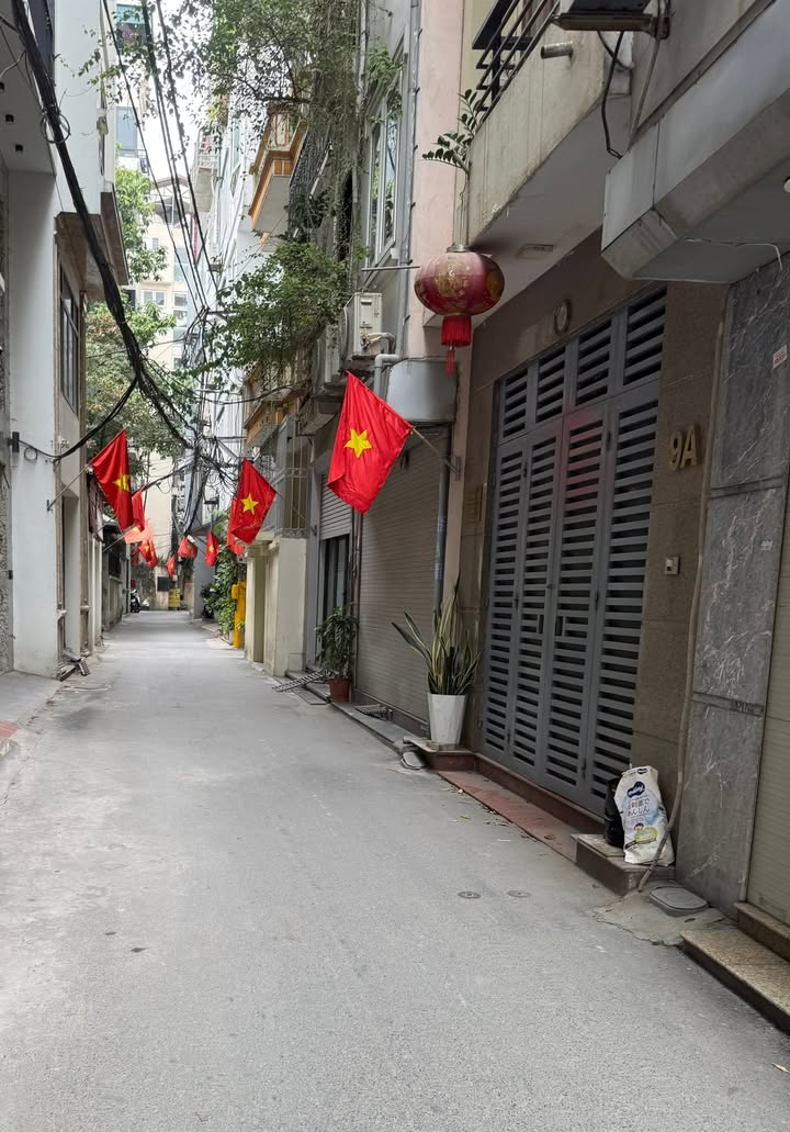 Nhà phố Ngọc Lâm Bồ Đề 41m² giá 16.35 tỷ - Thiết kế hiện đại, sẵn sàng ở ngay!