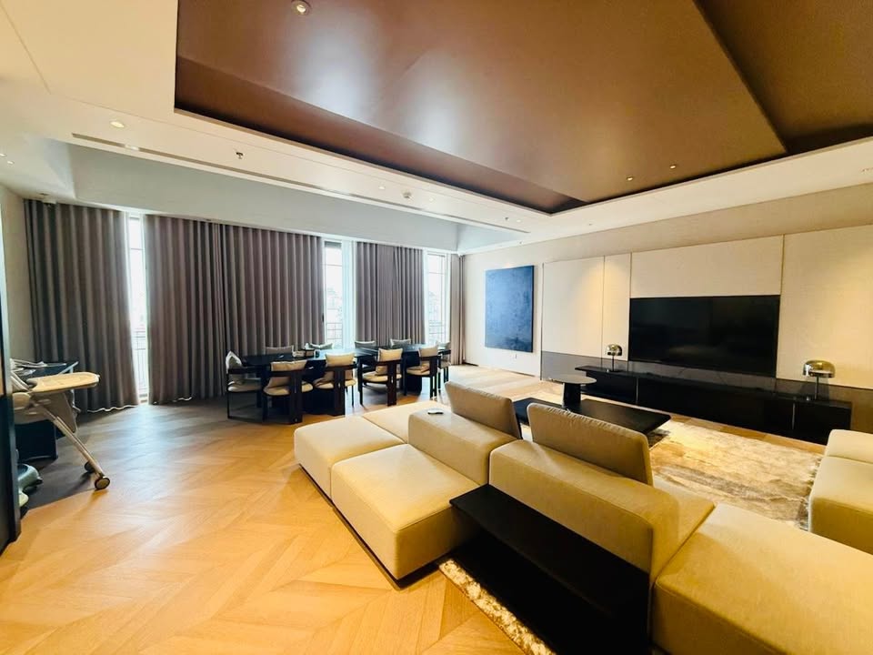 Mặt phố Hàng Bài, Hoàn Kiếm 300m² giá thỏa thuận - Cơ hội đầu tư hiếm có!