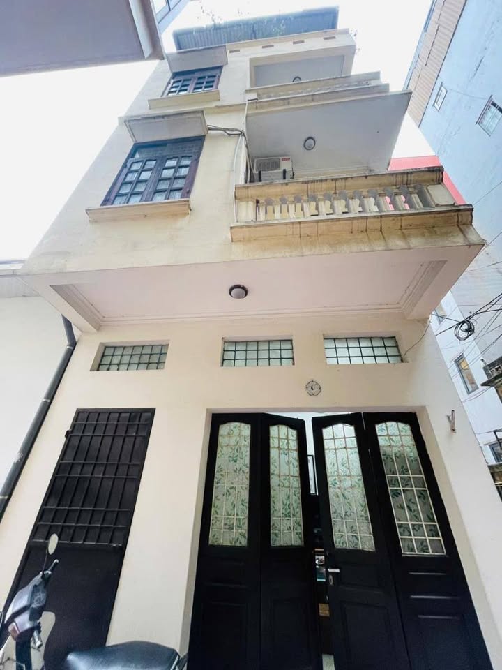 Nhà riêng Thụy Khuê Tây Hồ 30m² giá 9.5 tỷ - Lô góc sát hồ, hiếm có!