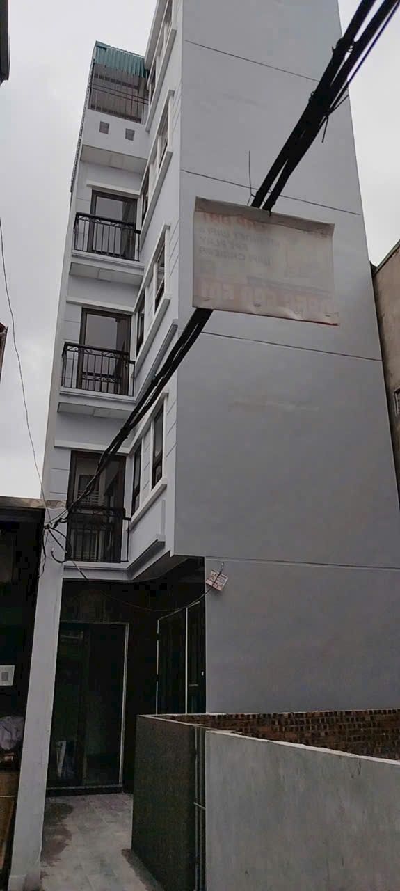 Nhà phố Thạch Bàn, Long Biên 51m² giá 6 tỷ - Sổ đỏ chính chủ, bán gấp!