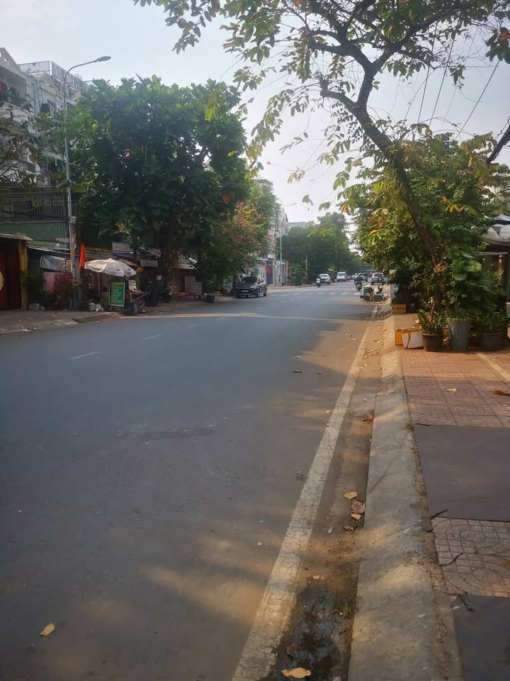 Nhà mặt tiền đường nhựa 20m, Bình Thạnh, 109m² - Kinh doanh sinh lời 70 triệu/tháng!